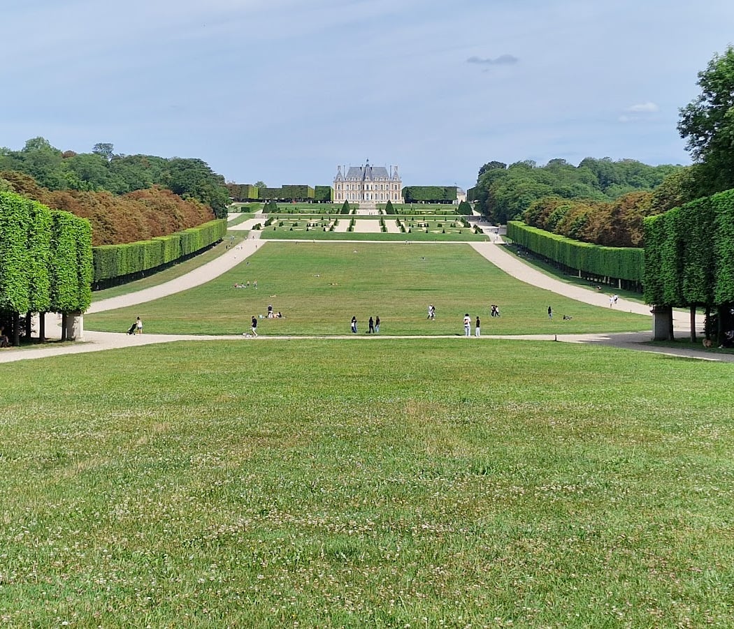 Four Statues Plain 1